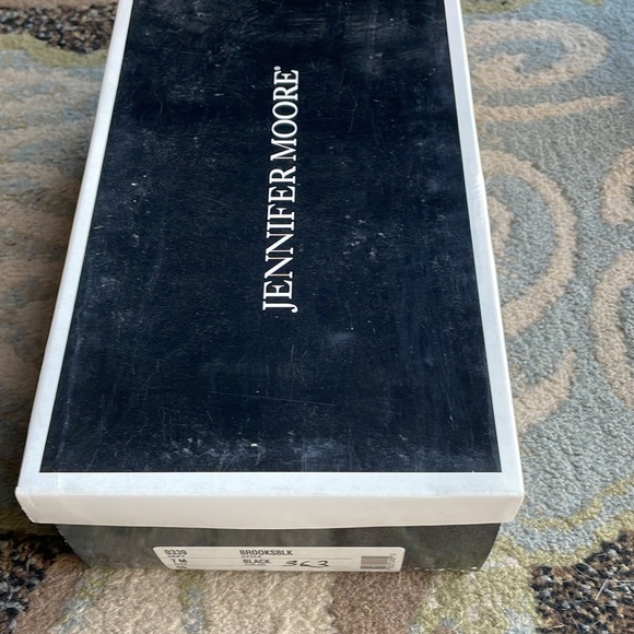 Black dressy heels size 7 by Jennifer Moore - Picture 6 of 8